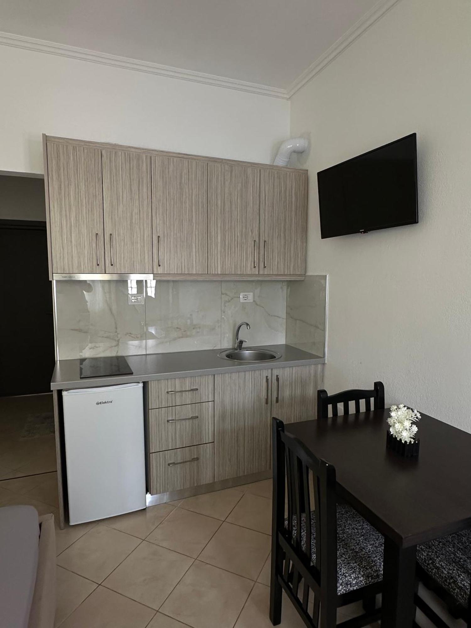 Xhibo Apartments Саранда Екстер'єр фото